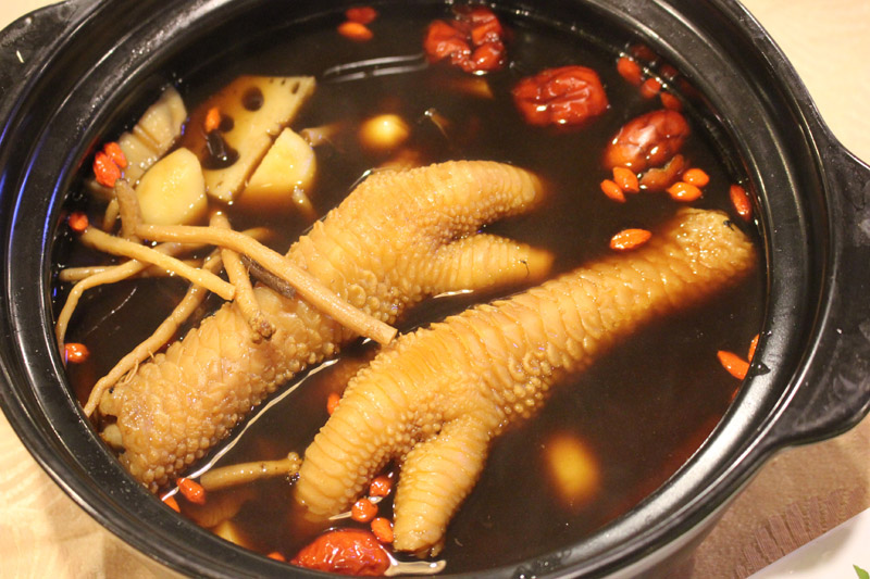 chân gà Đông Tảo xào lăn
