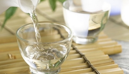 rượu men lá chuẩn