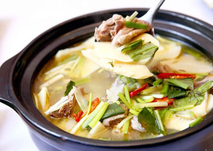 Hướng dẫn làm món Vịt Trời xáo măng tuyệt cú mèo