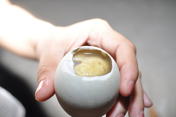 Những lợi ích của trứng vịt lộn đối với sức khỏe Những lợi ích của trứng vịt lộn đối với sức khỏe